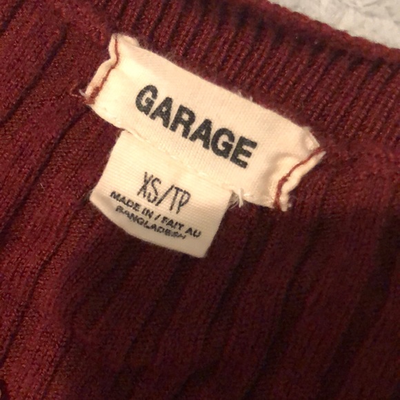 (xs) red long sleeve from garage - Picture 2 of 2